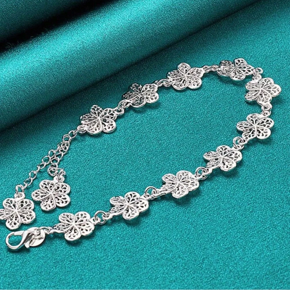 925 Silver Floral Bracelet - Picture 2 of 3